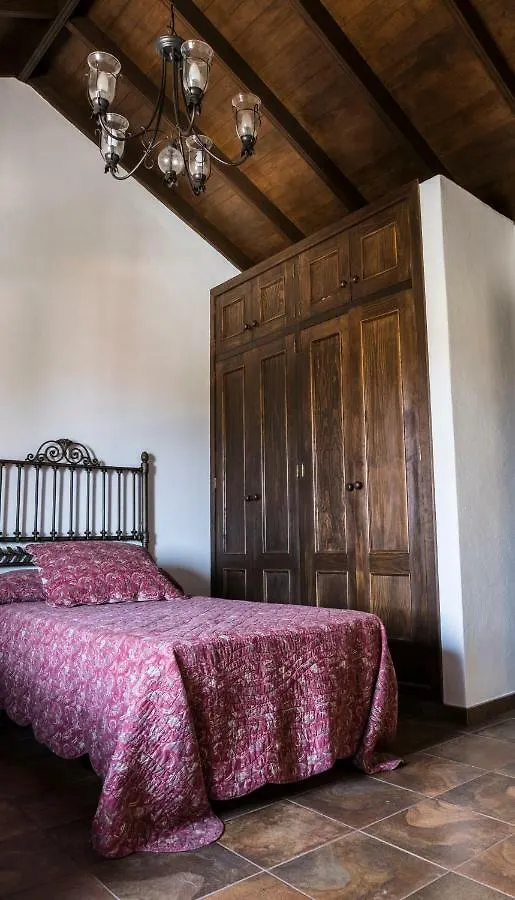 Country house San Borondon Guest House Alojera